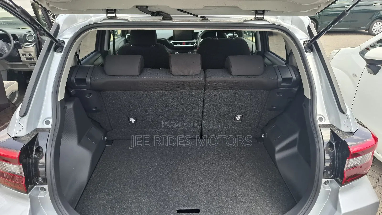 Toyota Raize 1.0 FWD 2019 Silver