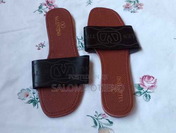 Sallie's Sandals - thumbnail 2