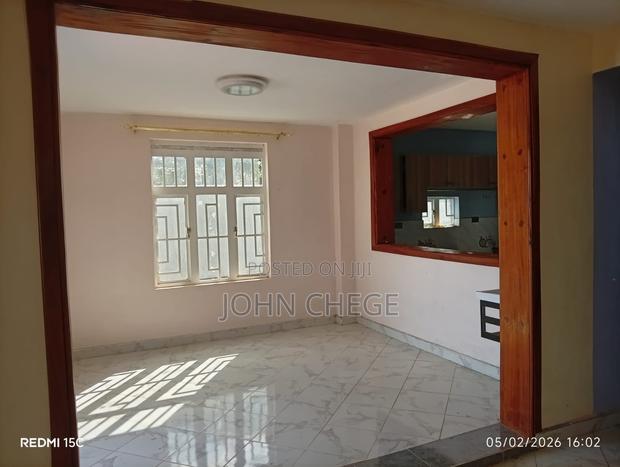 5bdrm Maisonette in Torah Estate for rent