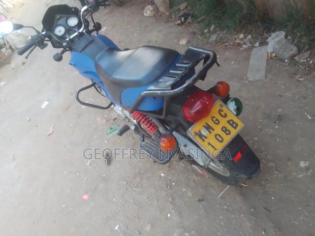 TVS HLX 125 2022 Blue - main view