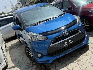 Toyota Sienta 1.5 Hybrid FWD (6-seater) 2018 Blue