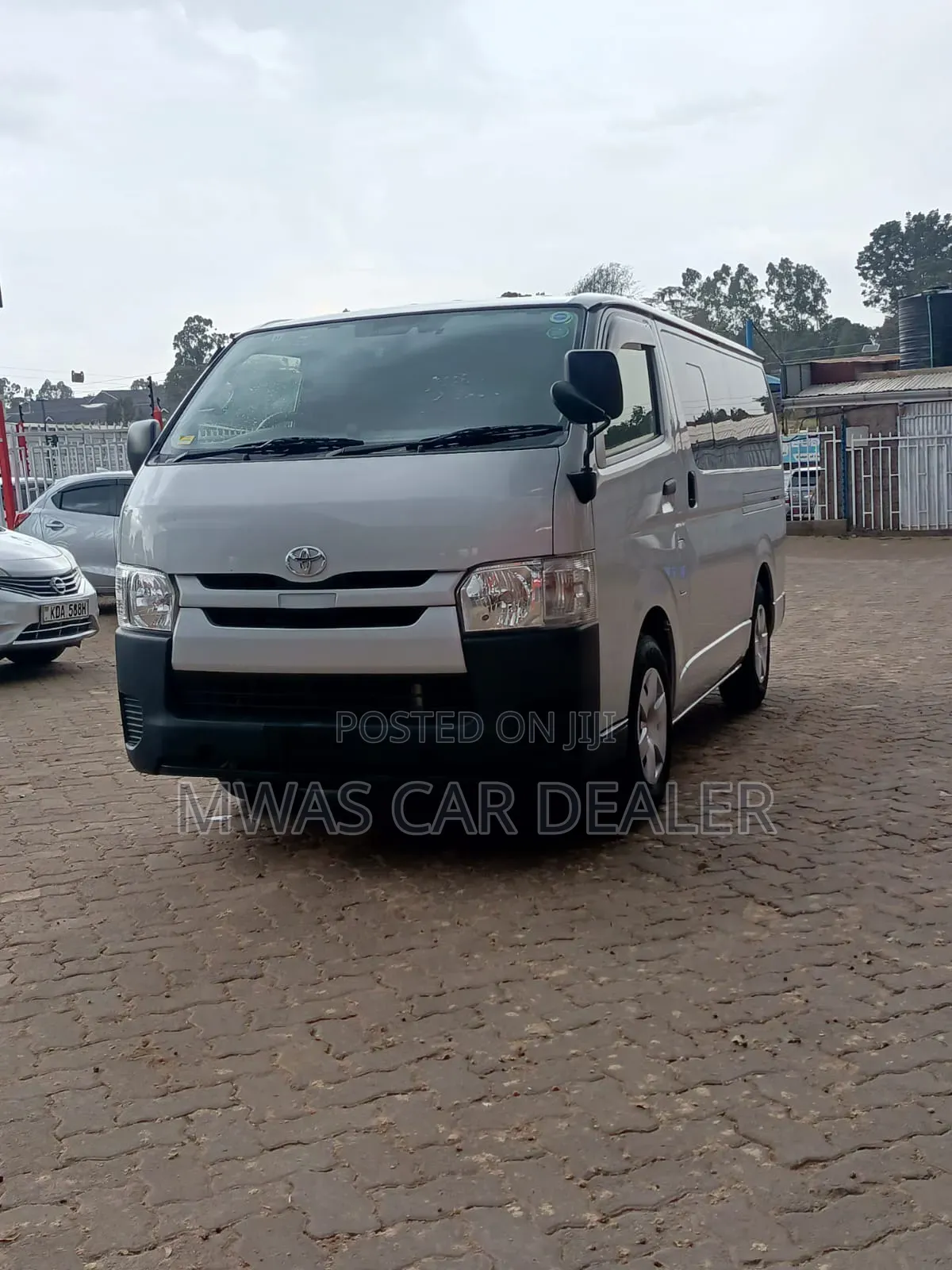 Toyota HiAce 2019 Silver