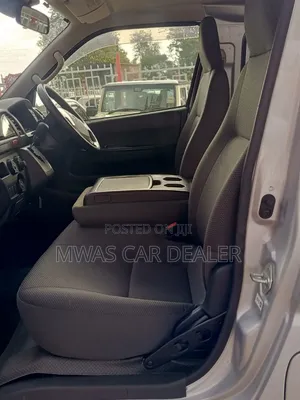 Toyota HiAce 2019 Silver