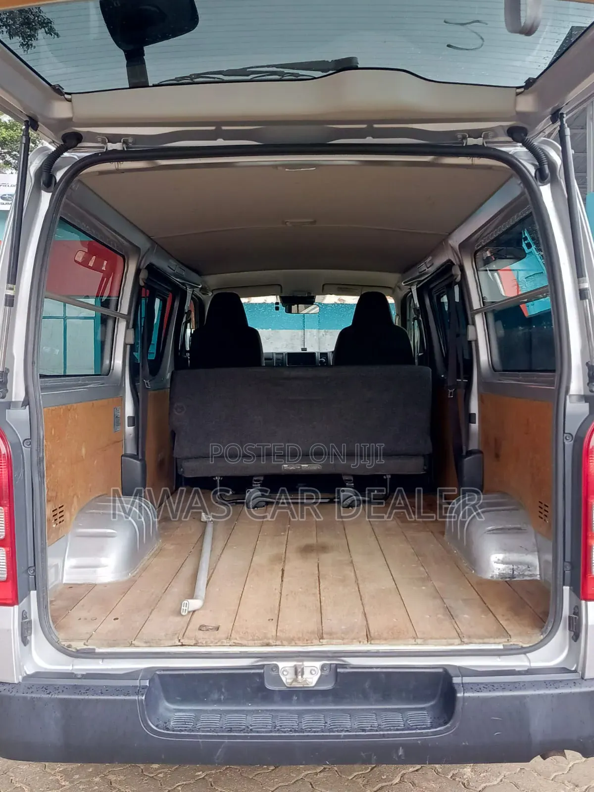 Toyota HiAce 2019 Silver