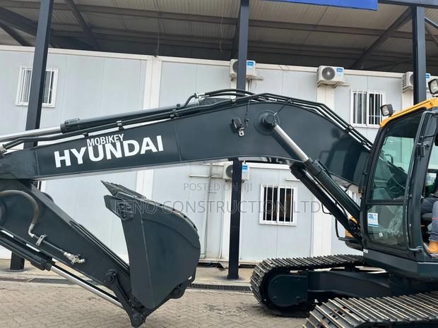 Hyundai Excavator - main view