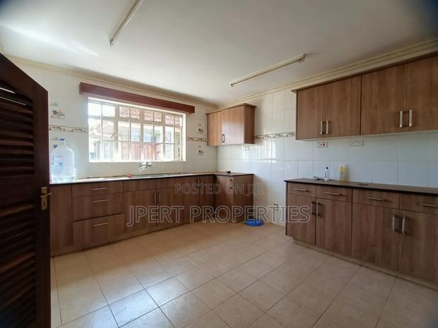 5bdrm Maisonette in Paradise Lost, Runda for rent - thumbnail 3