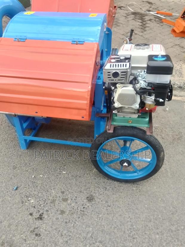 Grain Thresher - main view