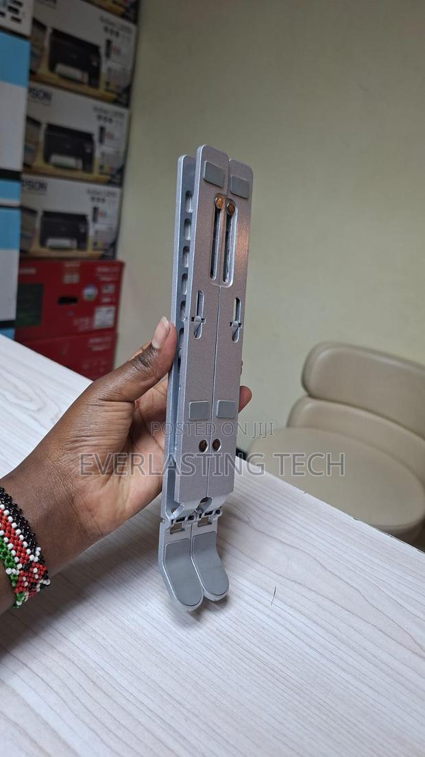 Foldable Aluminum Laptop Stand - thumbnail 3