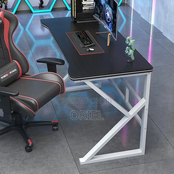 Gaming Desk : Modern Home/Office Gaming Desk