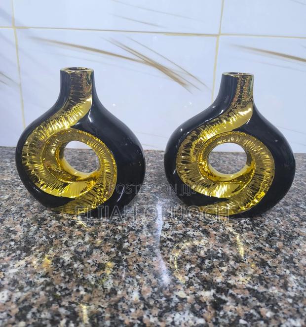 Nordy Ceramic Vase
Available In Black $ White
Each - thumbnail 2