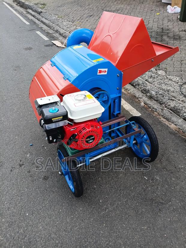 Grain Thresher Machine - thumbnail 2