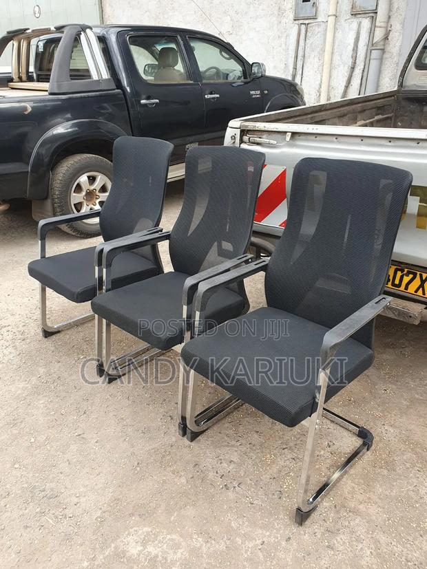 Modern and Elegant Visitors Chair - main view