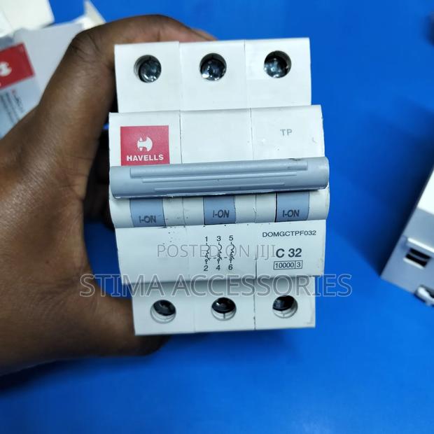 MCB Breaker Tripple Pole