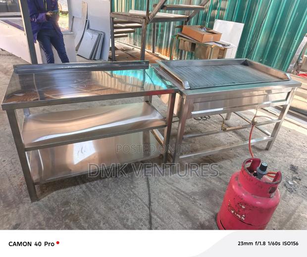 Optimized Working Table Top With Two Under Selves - main view