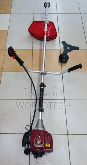 4 Stroke Petrol Engine Brush Cutter/ Heavy Duty Brush Cutter 4 Stroke