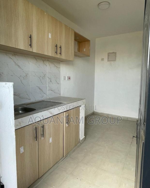2bdrm Apartment in 1'4 Area, Kimbo for rent - thumbnail 3