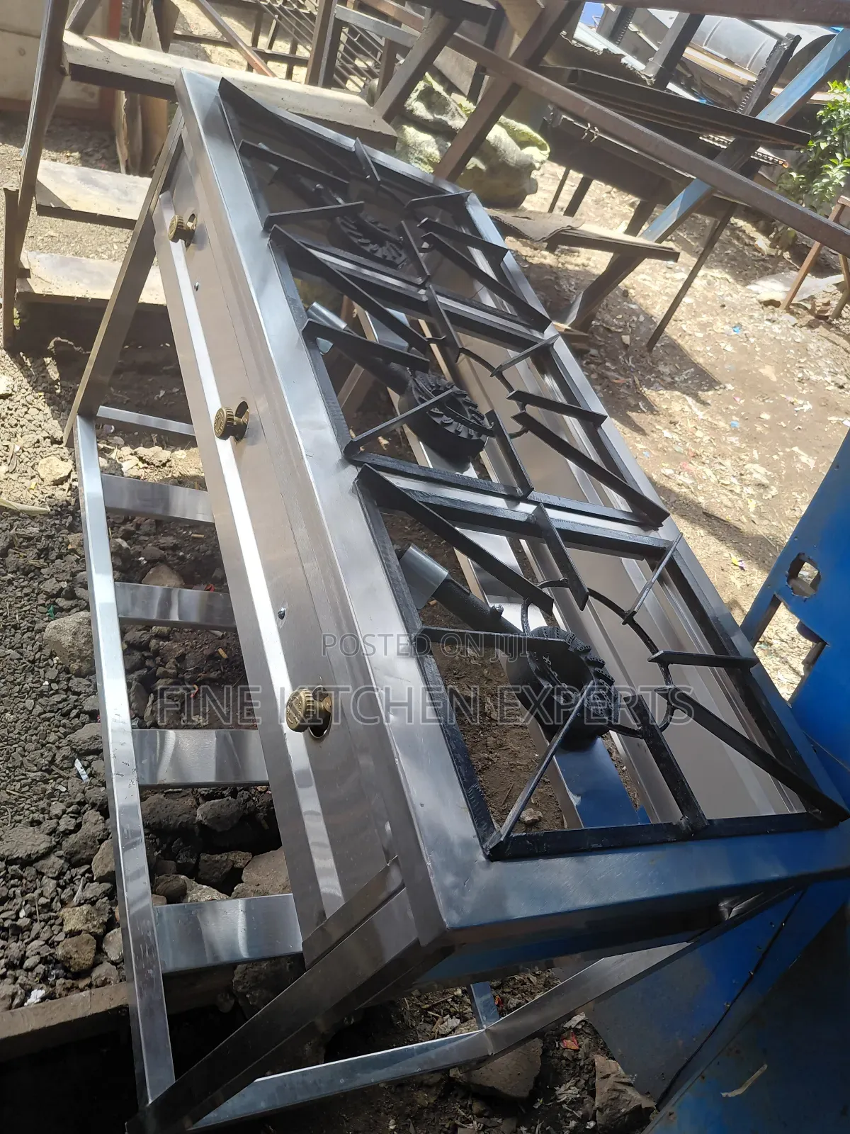 3 Burners Specialised Cooker.