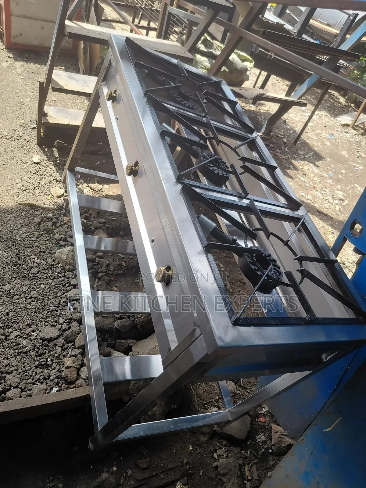 3 Burners Specialised Cooker.