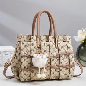 Sleek Handbag - thumbnail 2