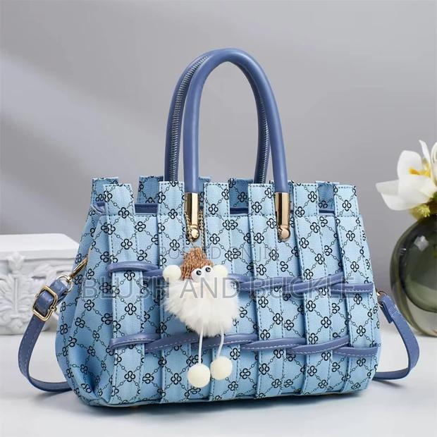 Sleek Handbag - thumbnail 3