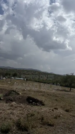 Land in Kajiado Along KMQ Road