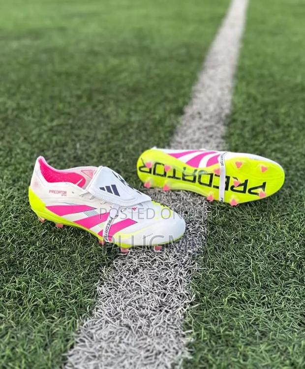 Predator Soccer Boots - thumbnail 3