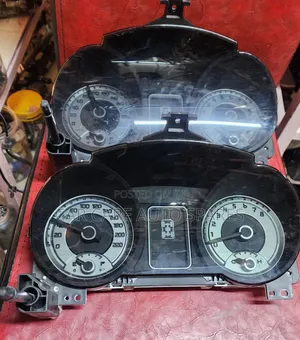 Dash Board Clock Mitsubishi Pajero