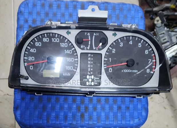 Dash Board Clock Mitsubishi Pajero I0 - main view