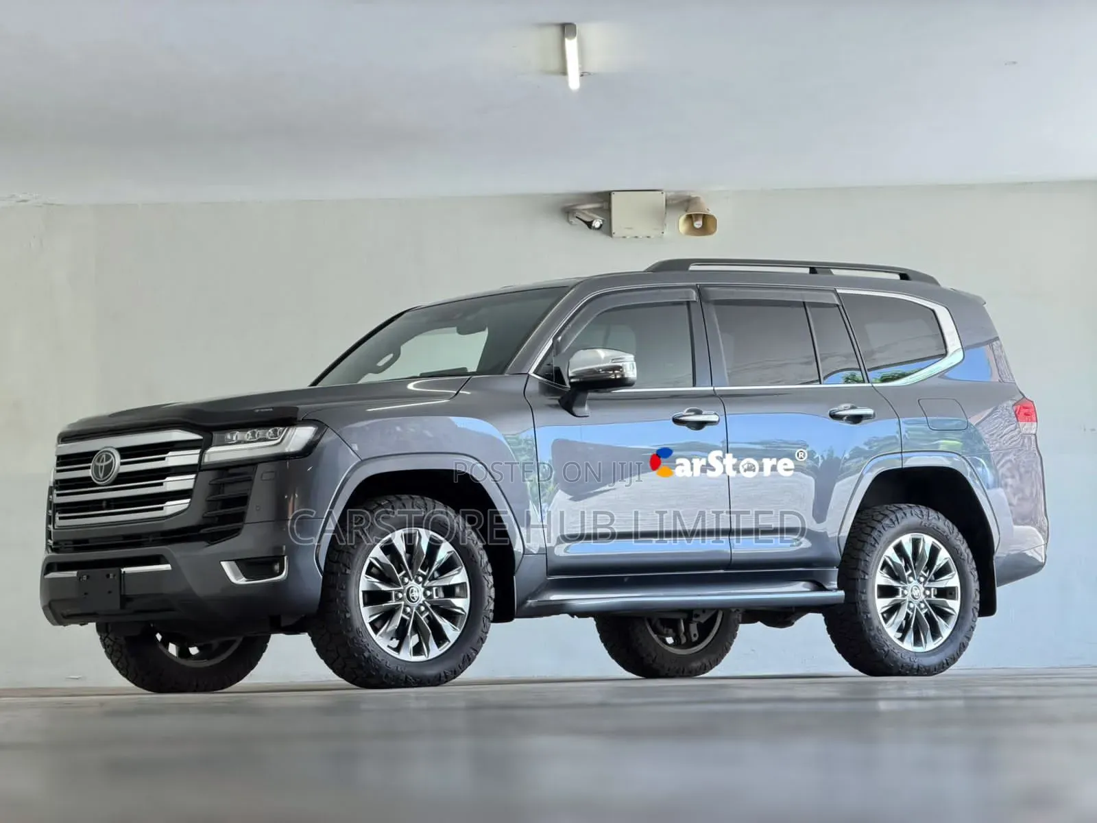 Toyota Land Cruiser LC300 2022 Gray