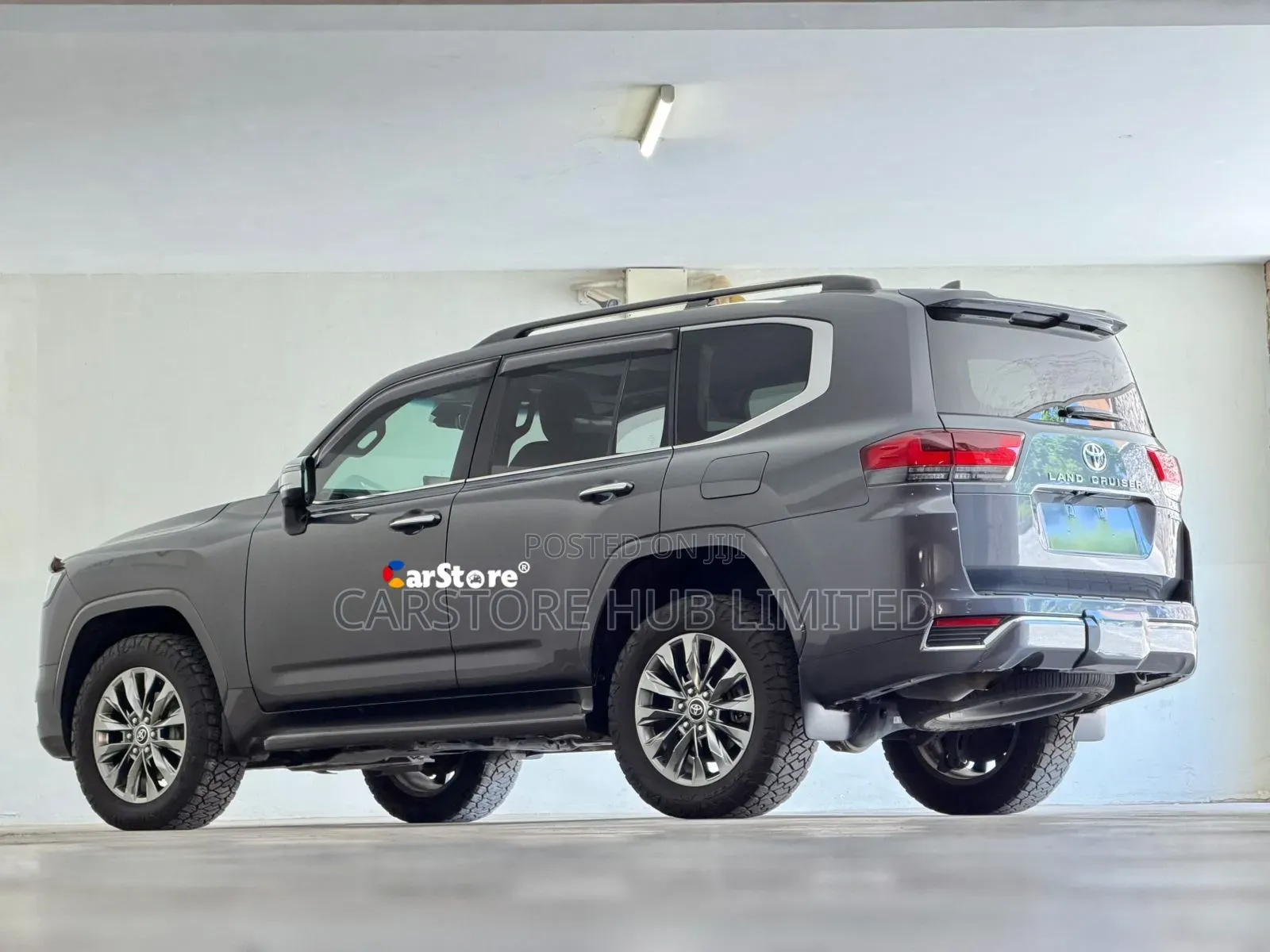Toyota Land Cruiser LC300 2022 Gray