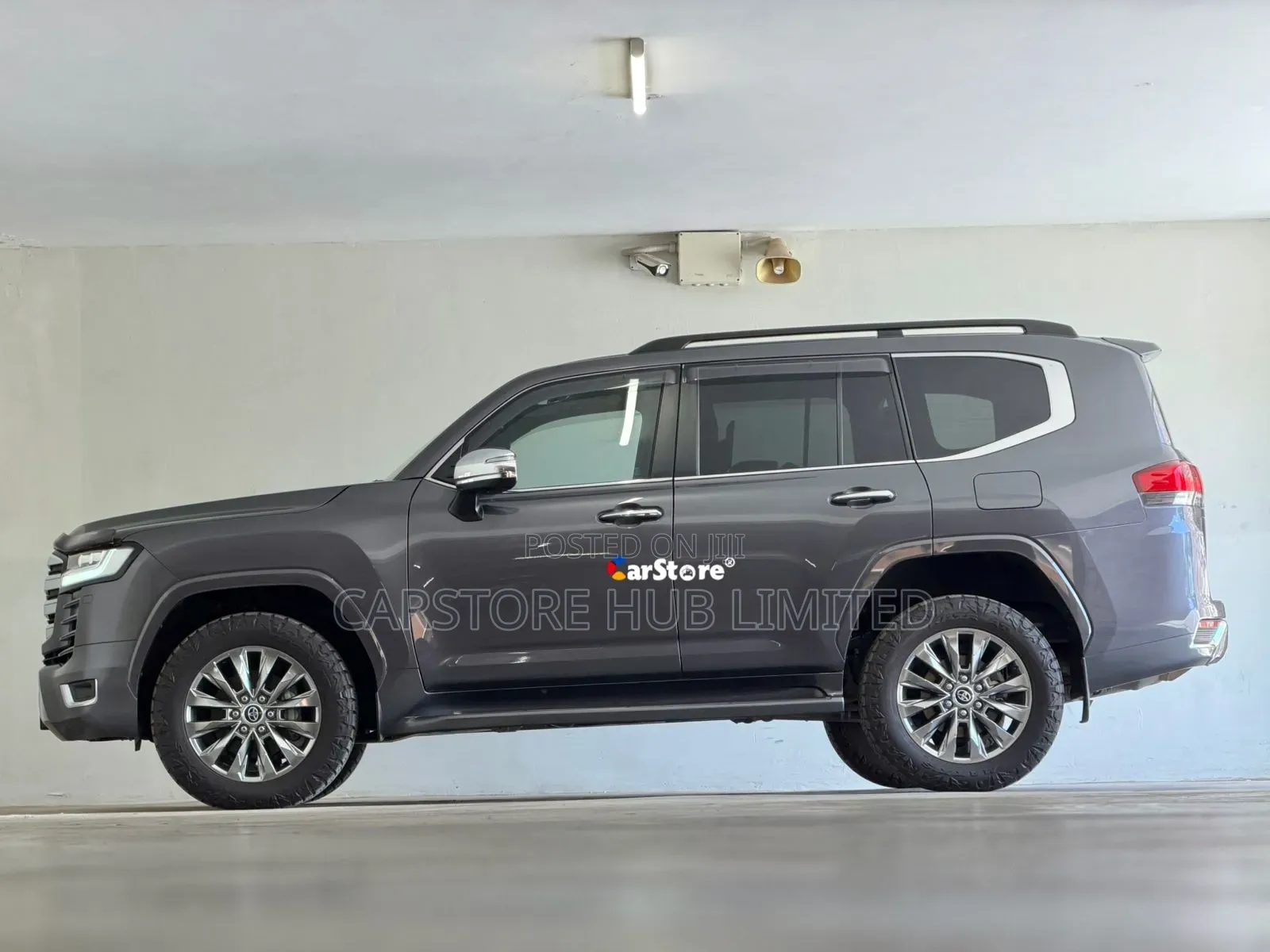 Toyota Land Cruiser LC300 2022 Gray