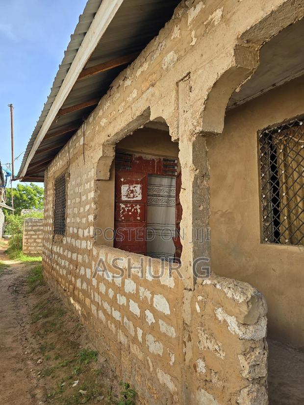 3bdrm Bungalow in Mwaweche, Shika Adabu for sale