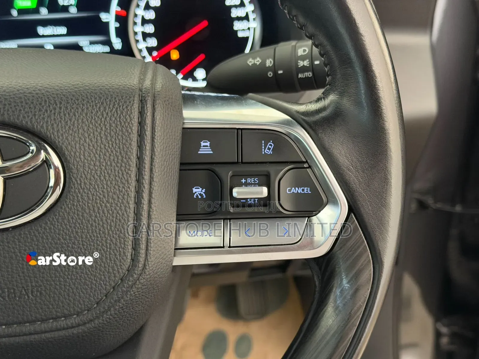 Toyota Land Cruiser LC300 2022 Gray
