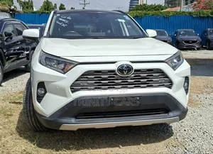 Toyota RAV4 2019 White