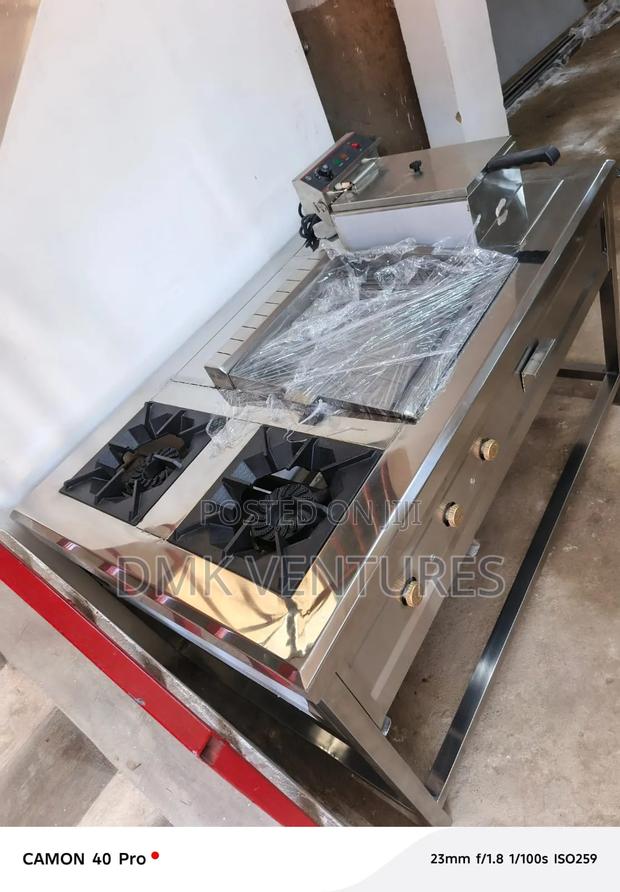 Optimized Modern Combined Cooker Set for a Kitchen Cooking Area