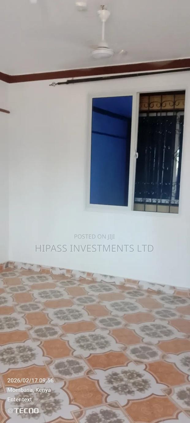 1bdrm Bedsitter in Mwembe Tayari, Mombasa CBD for rent