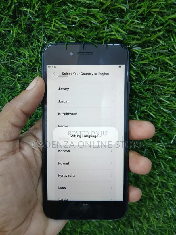 Apple iPhone SE (2022) 64 GB Black - thumbnail 4