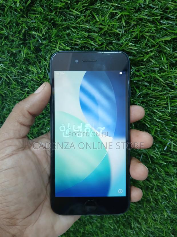 Apple iPhone SE (2022) 64 GB Black - thumbnail 5