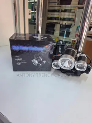 Led Headlamp 3× Cree T6 Adjustable Strap Outdoor Light