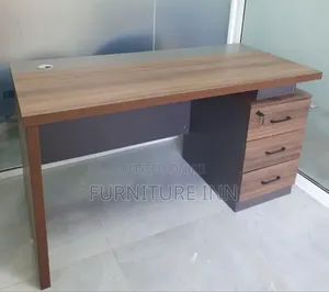 Office Table: Comfortable Office Table