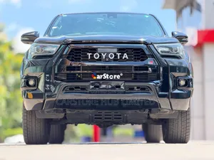 Toyota Hilux 2022 Black