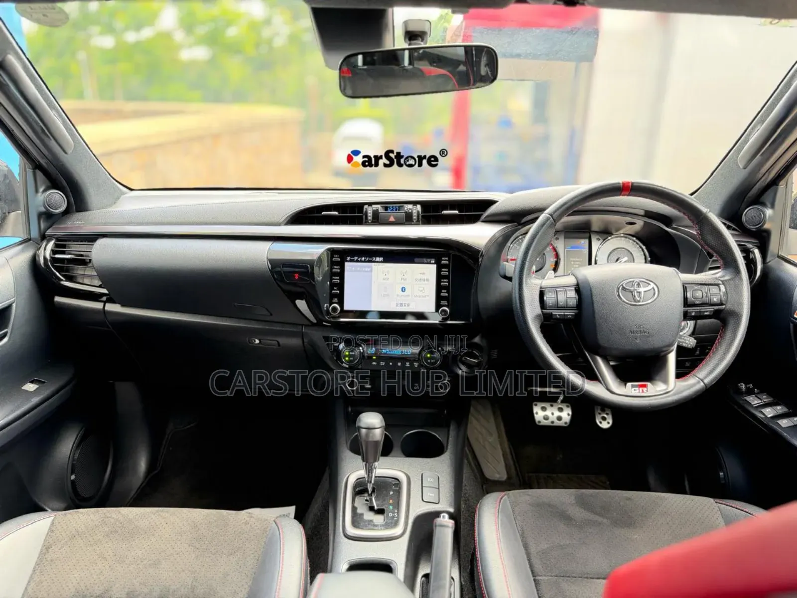 Toyota Hilux 2022 Black