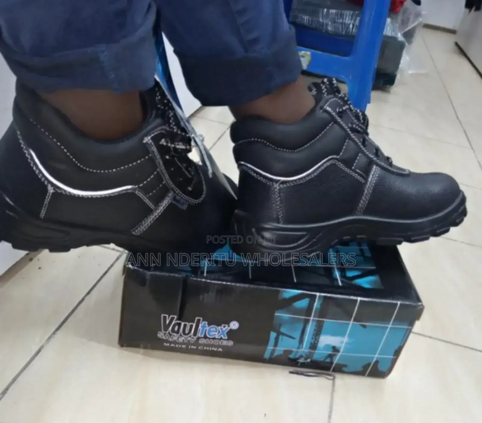Learher Safety Boots. Travel Boots