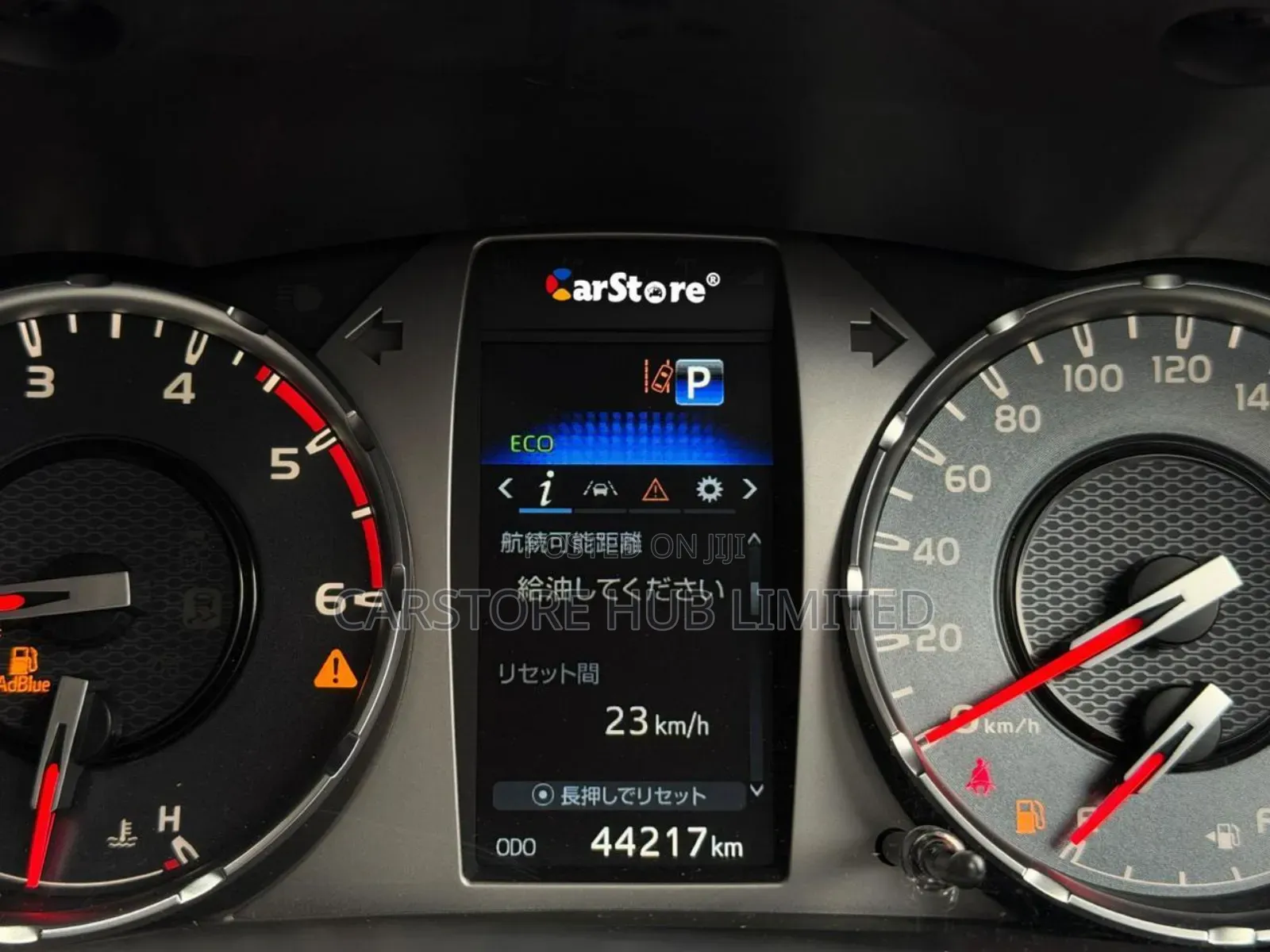 Toyota Hilux 2022 White