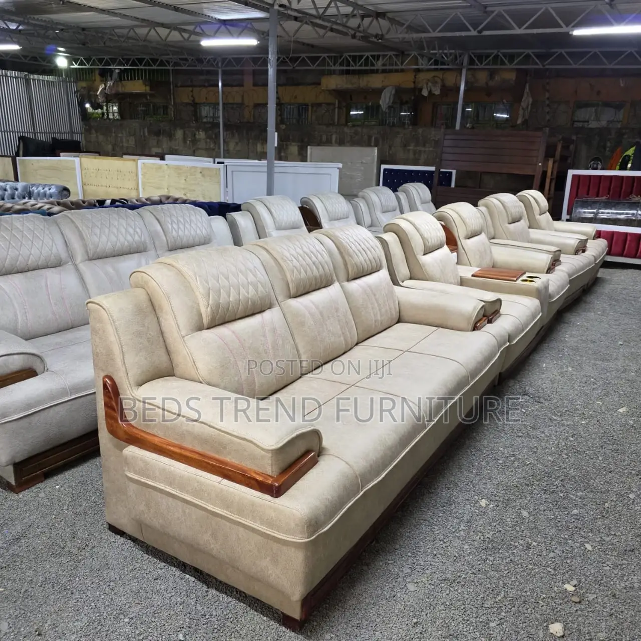 Sophisticated 7 Seater Semi Recliner Recliner 3,2,1,1