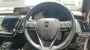 Toyota Crown 2020 Silver