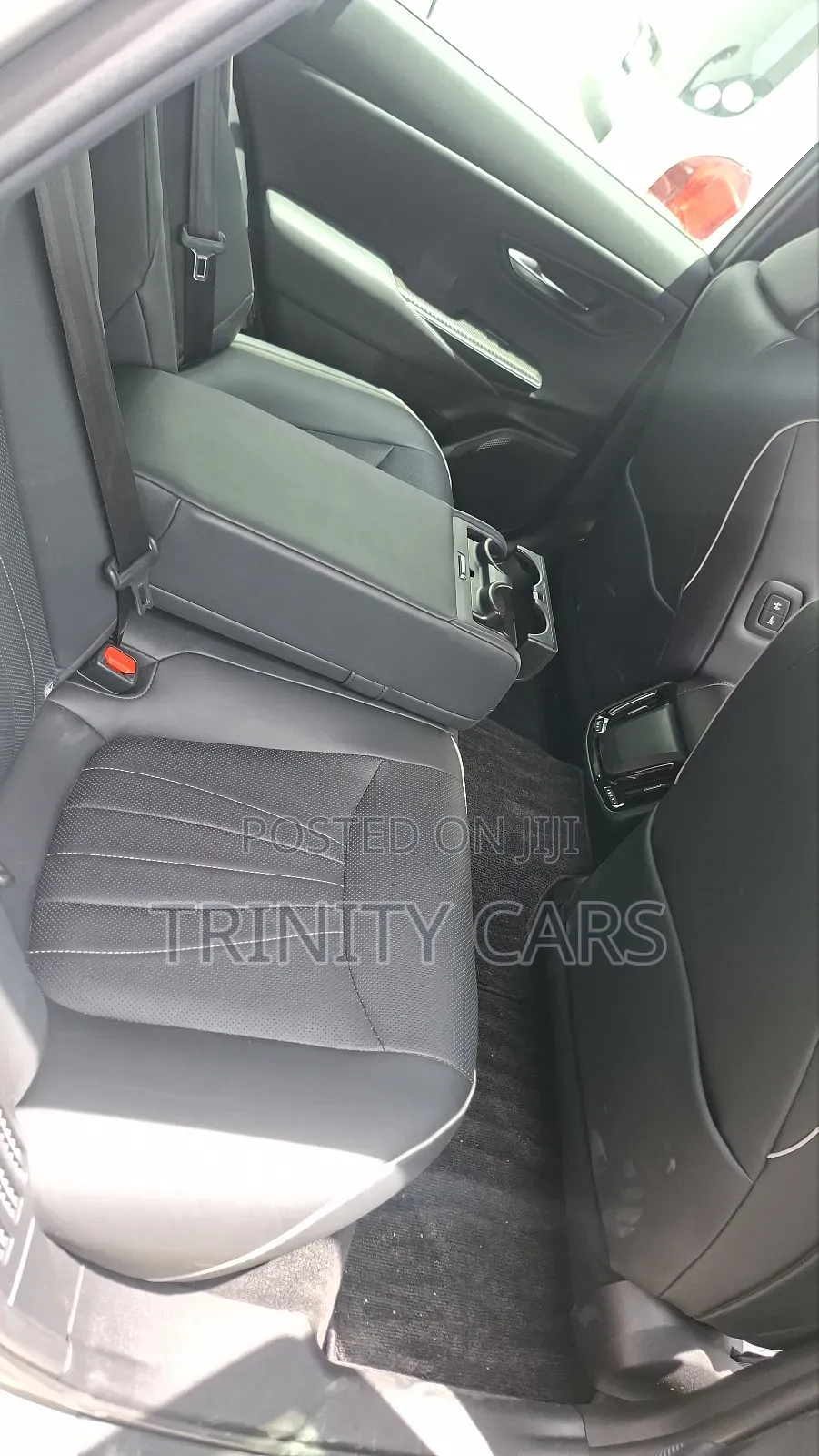 Toyota Crown 2020 Silver