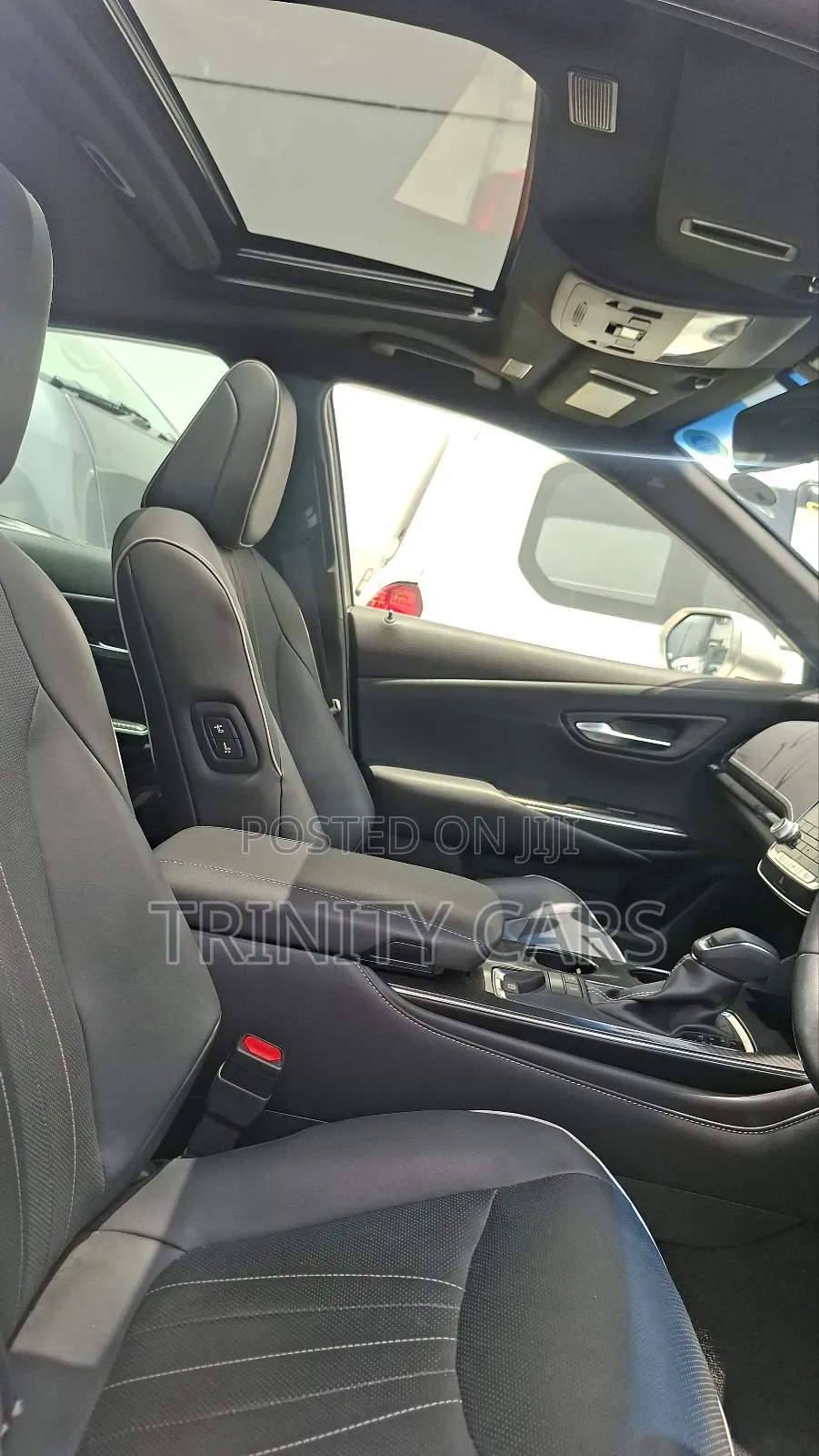 Toyota Crown 2020 Silver