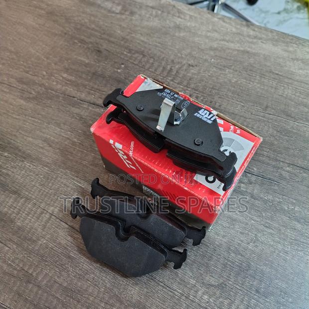 TRW Rear Pads for BMW E46 – Durable Brake Solution