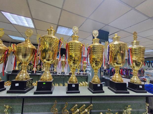 Golden Trophies, Trophies, Trophy - thumbnail 3